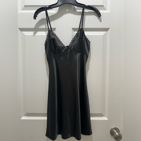 NWT Princess Polly ROMAN MINI DRESS BLACK 2 - Picture 2 of 11